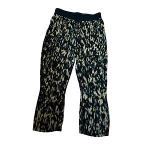 EUC Nike colorful capris red pink colorful sz S activewear yoga gym workout